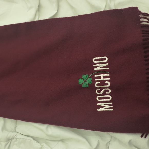 Moschino Burgundy Scarf with Logo - Picture 1 of 2